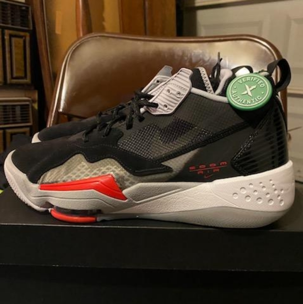 100% authentic jordan zoom 92 size 10.5